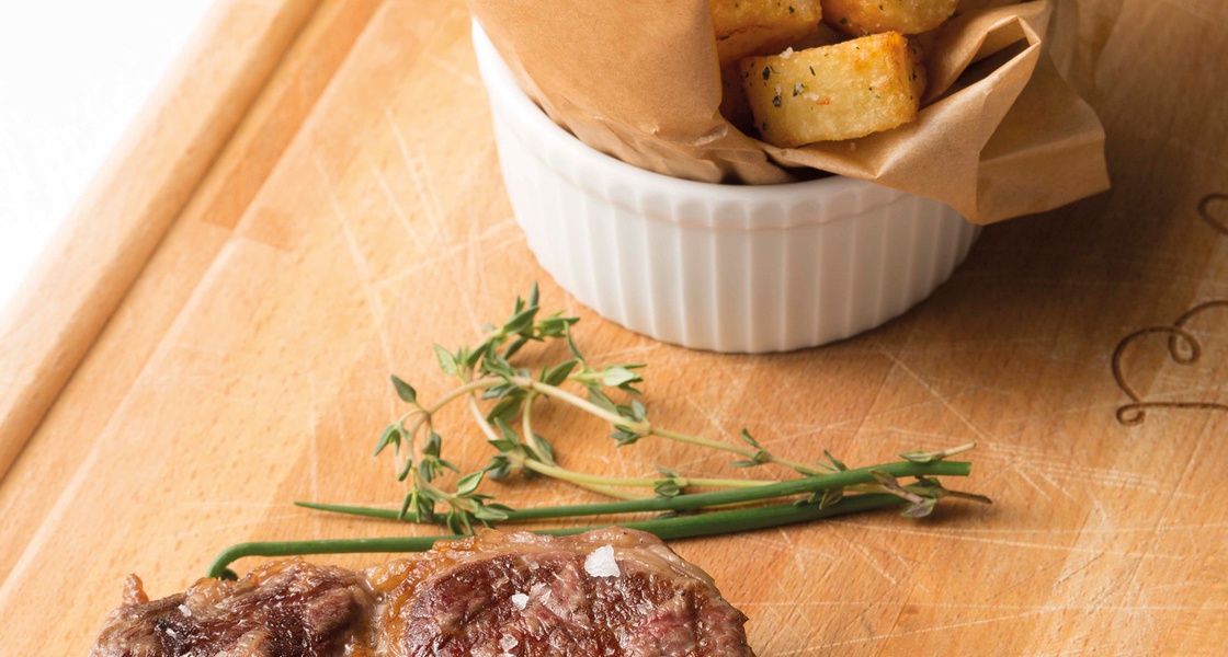 Entrecote odležale govedine sa žara s aromatiziranim krumpirom