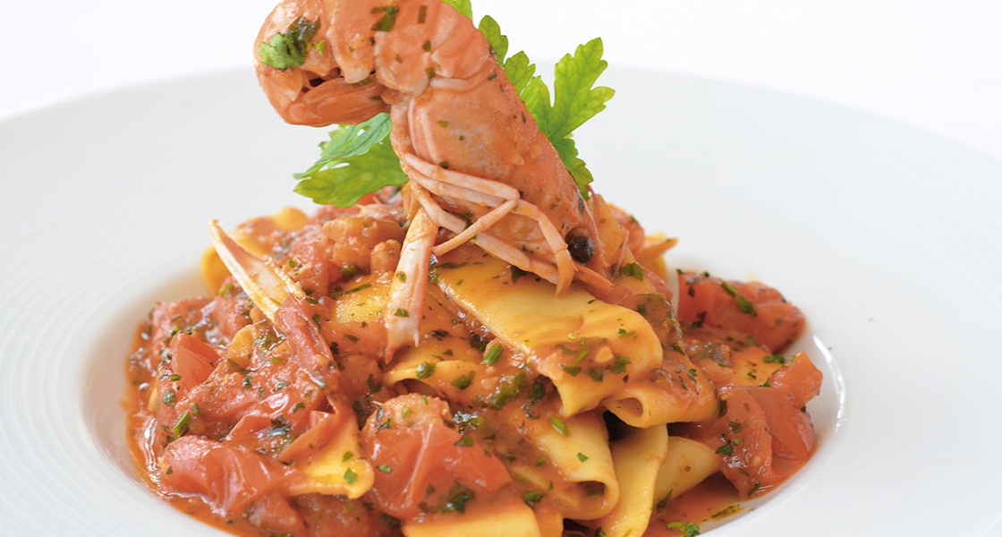 Tagliatelle sa škampima i cherry rajčicama