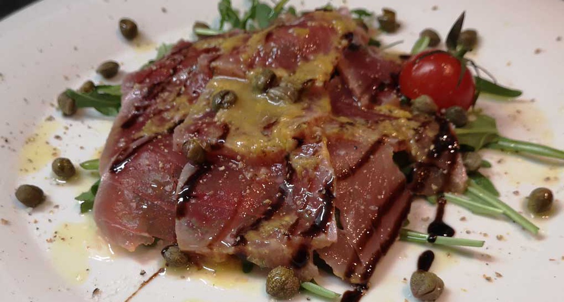 Carpaccio od tune marinirane u soku citrusa